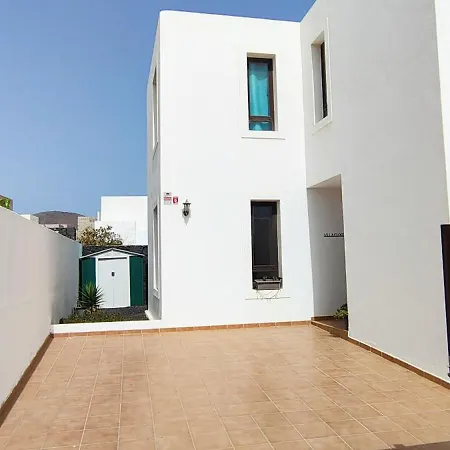 Lanzarote Cloclo - Private Heated Pool, Wifi, Private Parking Playa Blanca (Lanzarote)
