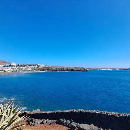 Lanzarote Cloclo - Private Heated Pool, Wifi, Private Parking