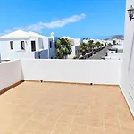Вилла Lanzarote Cloclo - Private Heated Pool, Wifi, Private Parking