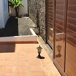 Lanzarote Cloclo - Private Heated Pool, Wifi, Private Parking Villa