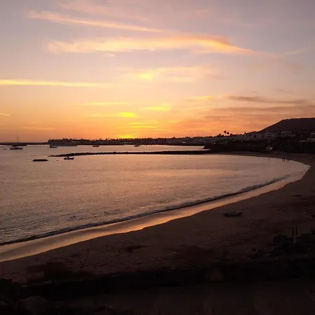 Villa Lanzarote Cloclo - Private Heated Pool, Wifi, Private Parking Playa Blanca