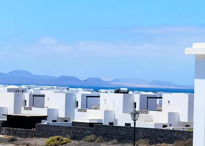 Lanzarote Cloclo - Private Heated Pool, Wifi, Private Parking Willa