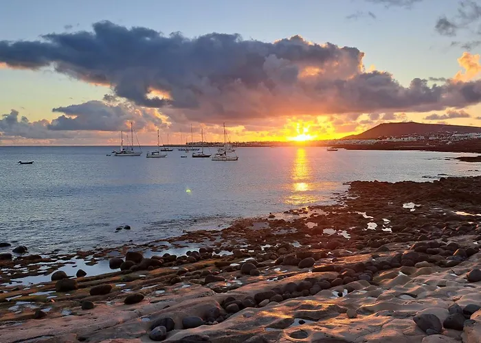 Willa Lanzarote Cloclo - Private Heated Pool, Wifi, Private Parking *