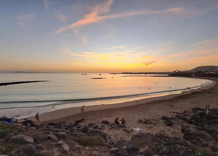 Lanzarote Cloclo - Private Heated Pool, Wifi, Private Parking Villa