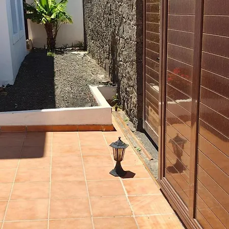 Lanzarote Cloclo - Private Heated Pool, Wifi, Private Parking Вилла