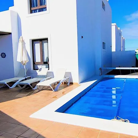 Lanzarote Cloclo - Private Heated Pool, Wifi, Private Parking Vila